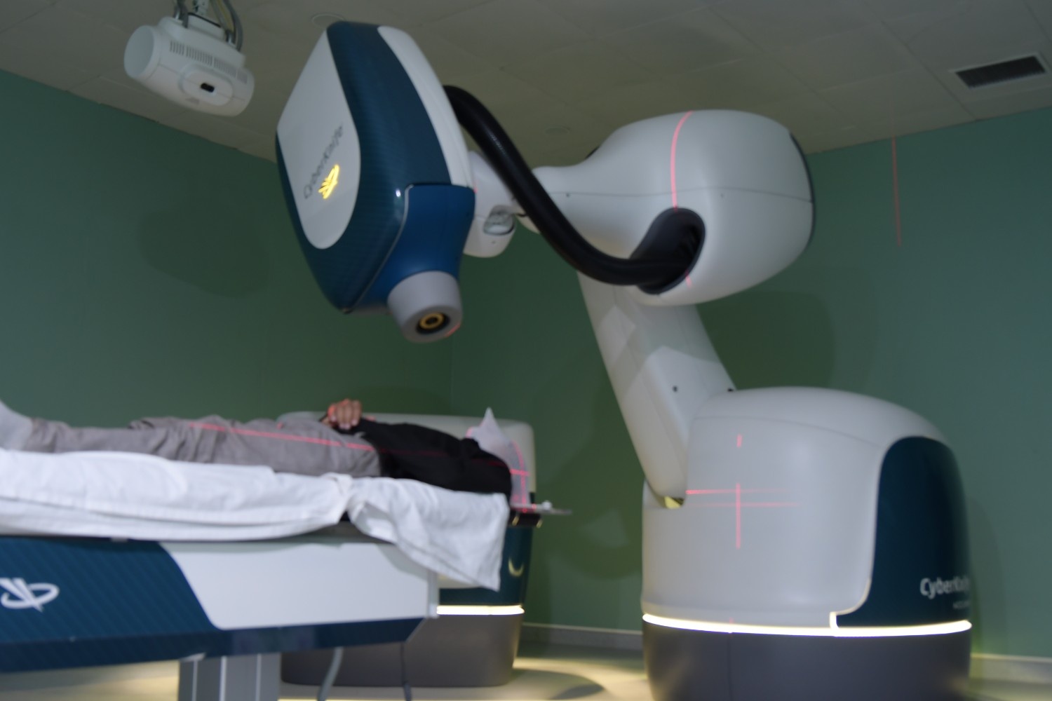 CyberKnife<br>"A New Hope for Cancer Patients"